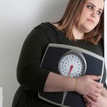 چرا پس از عروسی وزن خانم‌ها افزایش می‌یابد؟