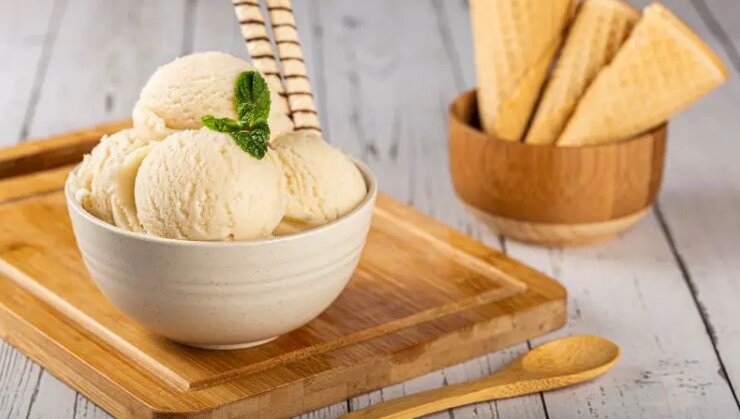 طرز تهیه بستنی خانگی وانیلی به هفت نکته کلیدی