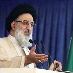 امام جمعه کرج: عده‌ای دوست دارند فضای مجازی بدون کنترل در اختیار همه باشد