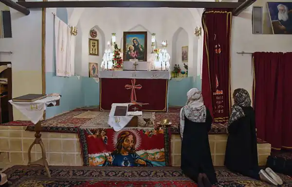 تعبیر خواب غذا خوردن در کلیسا برای زن متاهل و باردار و دختر مجرد از روانشناسی