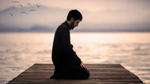 تعبیر خواب سجده بر آب برای زن متاهل و باردار و دختر مجرد از روانشناسی