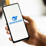 ثبت‌نام کاربران در هوش مصنوعی دیپ سیک (DeepSeek) به دلیل حملات مخرب محدود شد