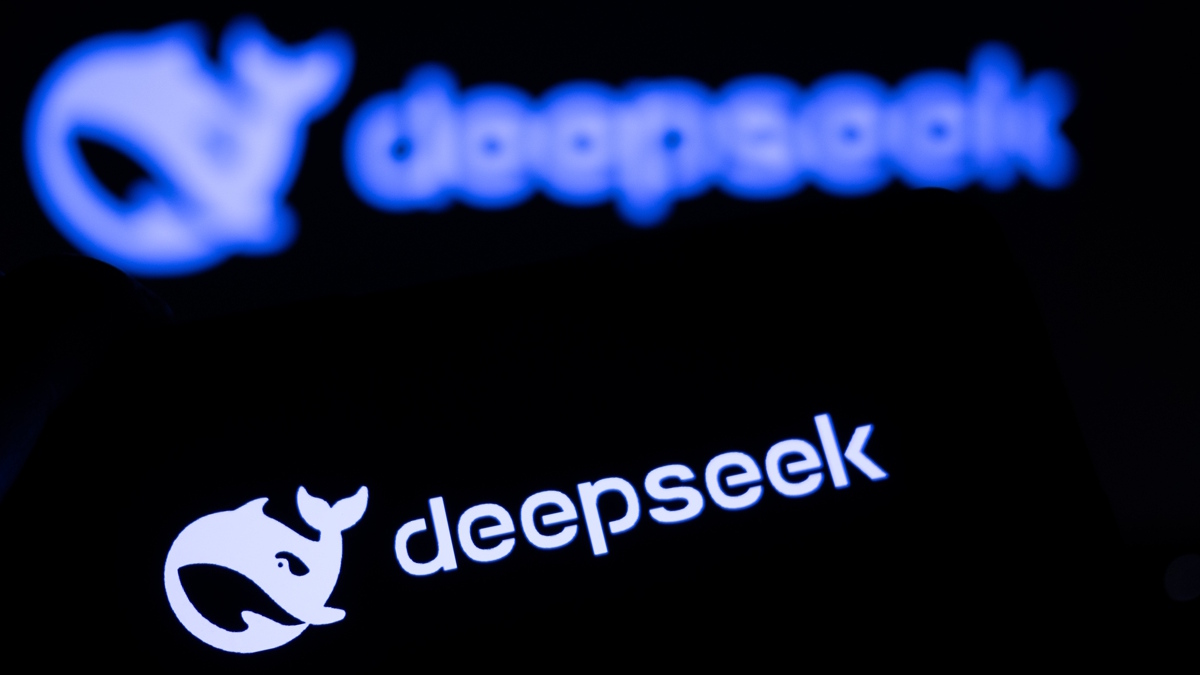 افزایش تقاضا، DeepSeek را به محدودیت دسترسی وادار کرد