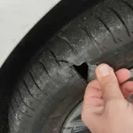 تعبیر خواب پاره شدن لاستیک ماشین برای زن متاهل و باردار و دختر مجرد از روانشناسی