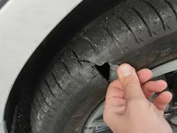 تعبیر خواب پاره شدن لاستیک ماشین برای زن متاهل و باردار و دختر مجرد از روانشناسی