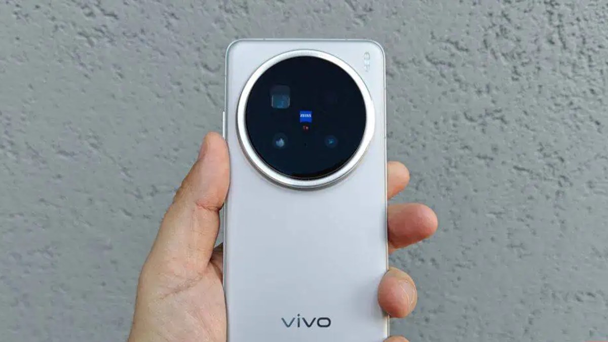 ماژول دوربین غول‌پیکر گوشی Vivo X200 Ultra در تصاویر واقعی دیده شد
