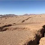 تعبیر خواب زمین ترک خورده برای زن متاهل و باردار و دختر مجرد از روانشناسی