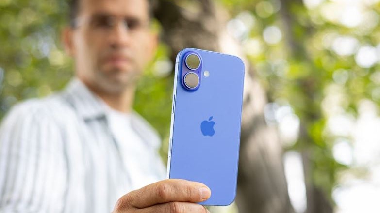 هشدار؛ آیفون خود را به iOS 18.4.1 آپدیت نکنید