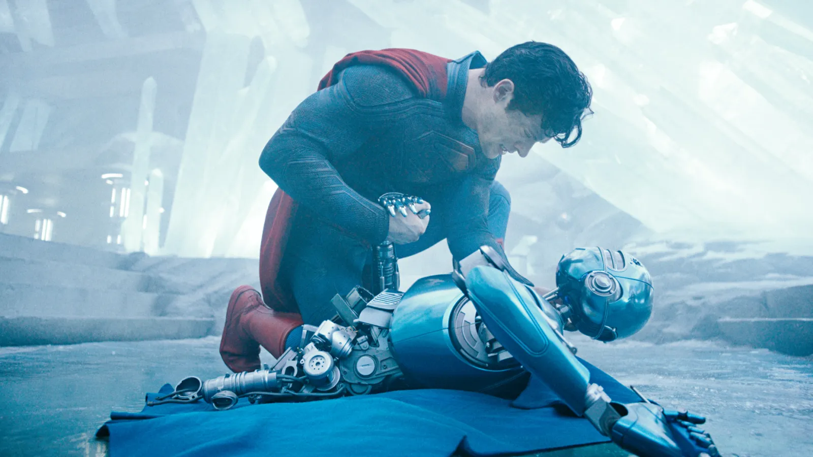 ۱۰ روش که فیلم Superman Legacy می‌تواند DCU را نجات دهد
