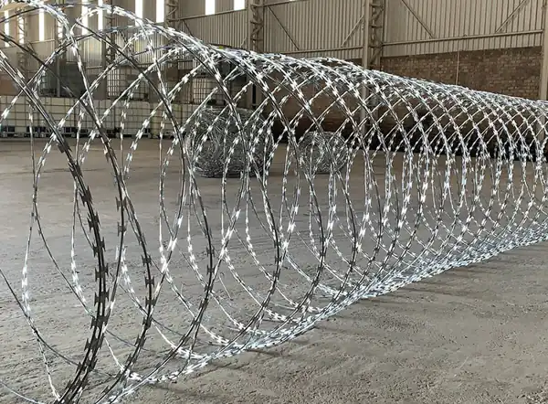 تعبیر خواب سیم خاردار برای زن متاهل و باردار و دختر مجرد از روانشناسی