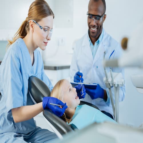 شناخت دندانپزشک خوب با ۸ فاکتور اصلی