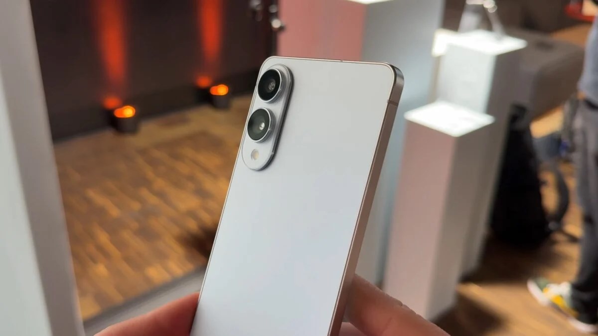 رقابت جدید سامسونگ با آیفون در تبلیغ گلکسی S25 Edge