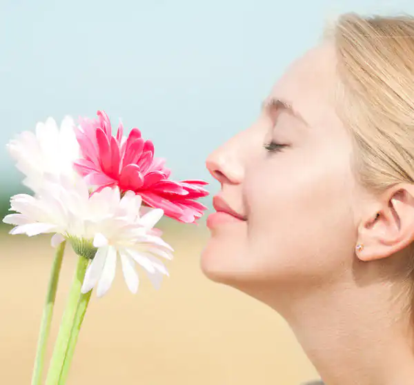 تعبیر خواب بوی خوش شنیدن برای زن متاهل و باردار و دختر مجرد از روانشناسی