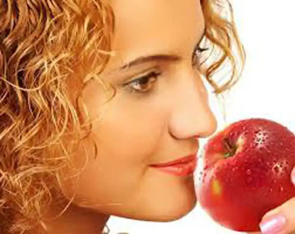 تعبیر خواب بوی خوش سیب برای زن متاهل و باردار و دختر مجرد از روانشناسی