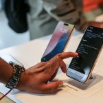 iOS 26 با طراحی Liquid Glass، زمینه‌ساز تغییرات در آیفون ۲۰۲۷ خواهد بود!
