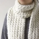تعبیر خواب شال گردن سفید برای زن متاهل و باردار و دختر مجرد از روانشناسی