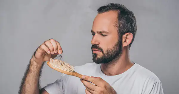 تعبیر خواب مو سر ریختن برای زن متاهل و باردار و دختر مجرد از روانشناسی