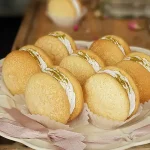 تعبیر خواب شیرینی خوردن دیگران برای زن متاهل و باردار و دختر مجرد از روانشناسی