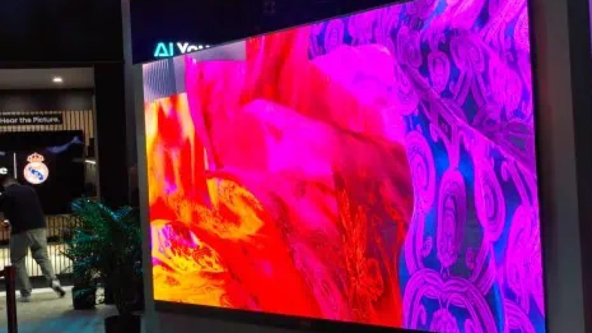 تلویزیون‌های غول‌پیکر آر جی بی مینی ال ای دی هایسنس در اندازه‌های ۱۰۰ و ۱۱۶ اینچ عرضه شدند