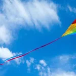 تعبیر خواب بادبادک در آسمان برای زن متاهل و باردار و دختر مجرد از روانشناسی