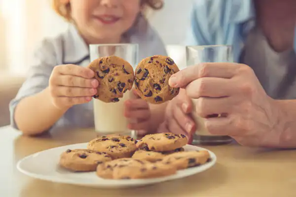 تعبیر خواب شیرینی خوردن زن متاهل برای زن باردار و دختر مجرد از روانشناسی