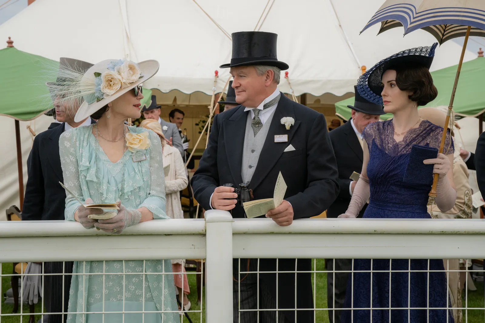 نقدها و نمرات فیلم Downton Abbey: The Grand Finale
