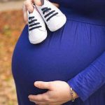 تعبیر خواب قران خواندن زن باردار + قران خواندن زن باردار و نماز خواندن زن باردار