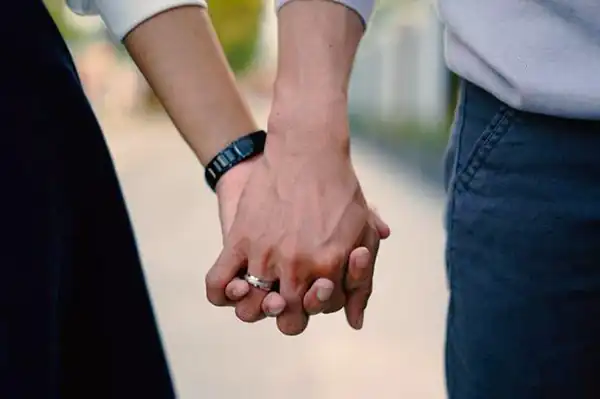 تعبیر خواب معشوق در خانه برای دختر مجرد برای زن متاهل و باردار و از روانشناسی