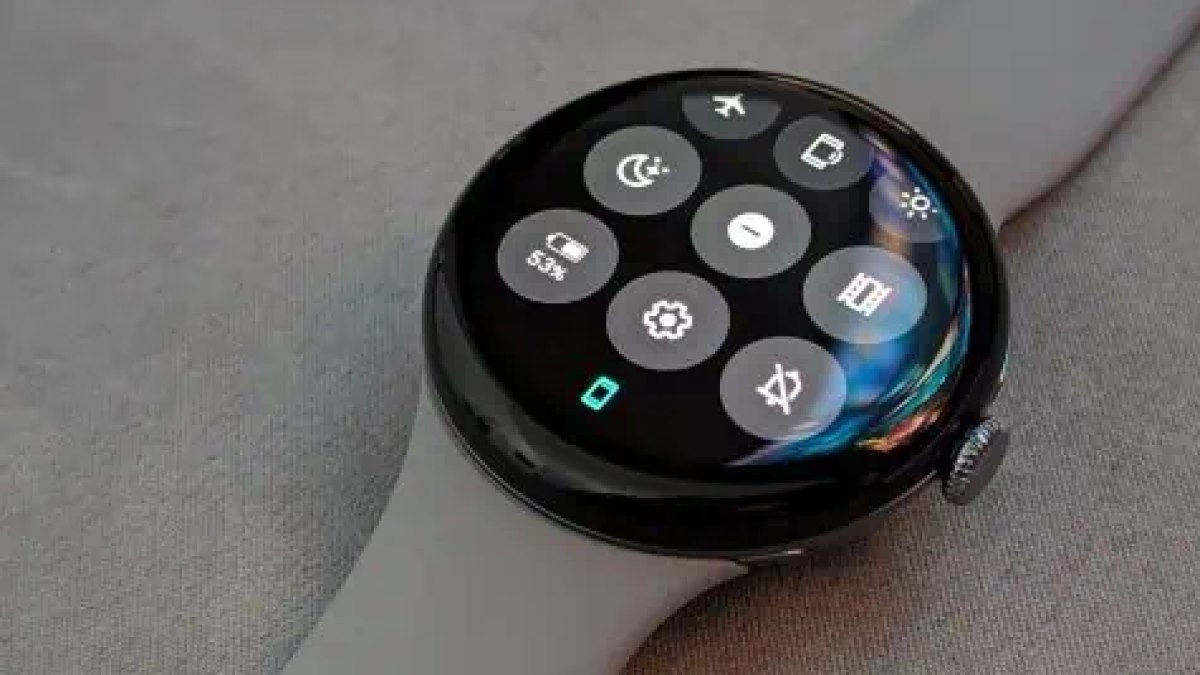 آپدیت Wear OS 6 برای گوگل پیکسل واچ ۲ و ۳ منتشر شد