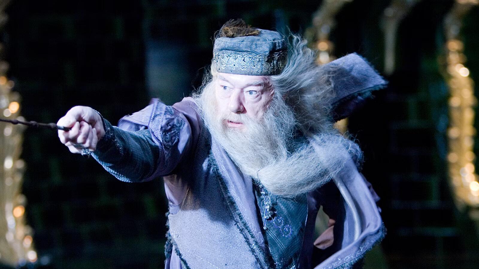 تصاویر جدیدی از سریال Harry Potter لو رفت | اولین نگاه به جان لیثگو در نقش دامبلدور
