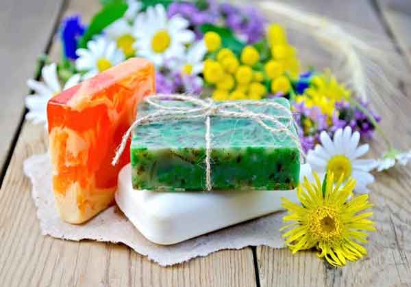 تعبیر خواب صابون امام صادق + ابن سیرین و صابون زیاد سبز و زرد و صورتی