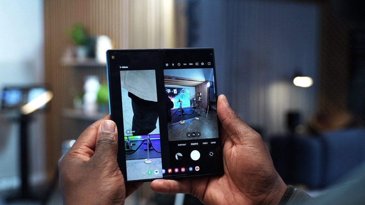 اپل در حال آماده‌سازی آیفون تاشوی خود با دوربینی مشابه گلکسی زد فولد ۶ است