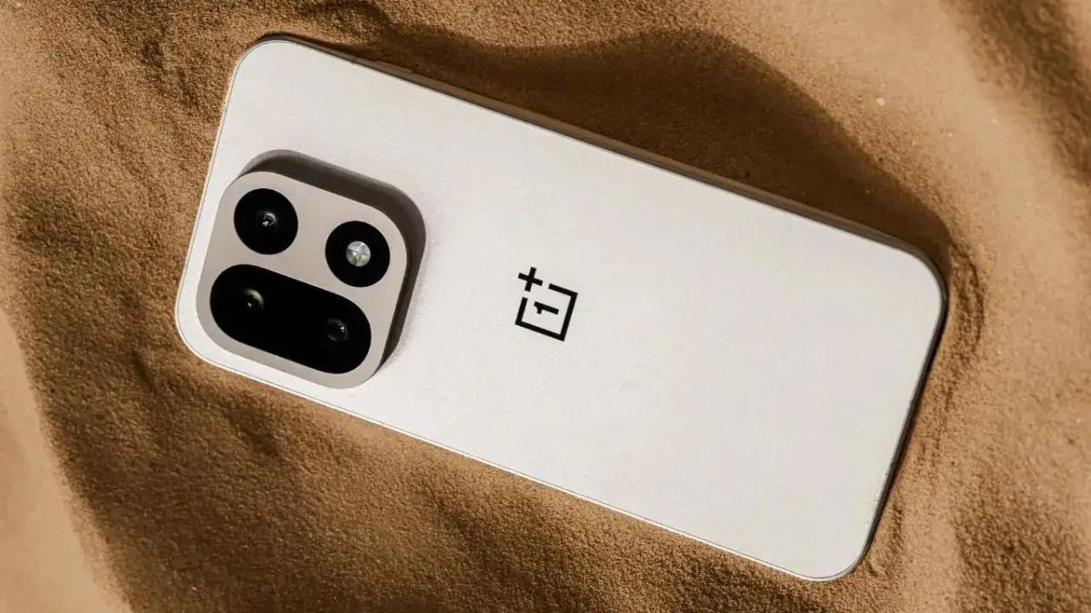 وان پلاس ۱۵ آر تایید شد + جزئیات اولیه