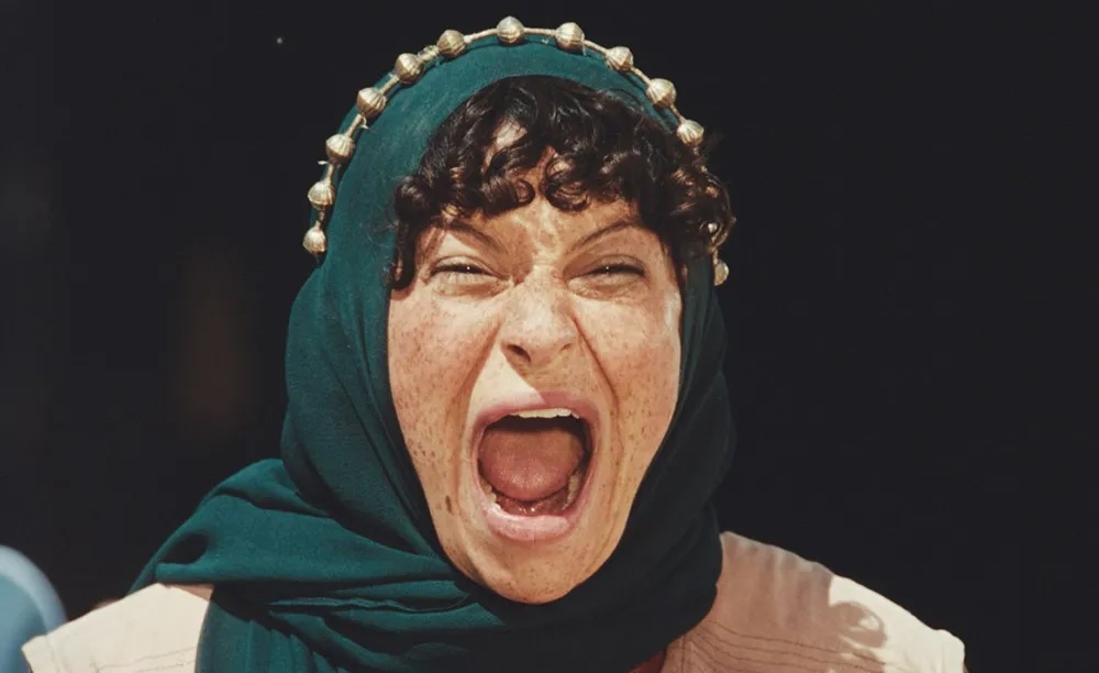 پوستر جدیدی از فیلم Atropia منتشر شد؛ تازه‌ترین اثر هیلی گیتس