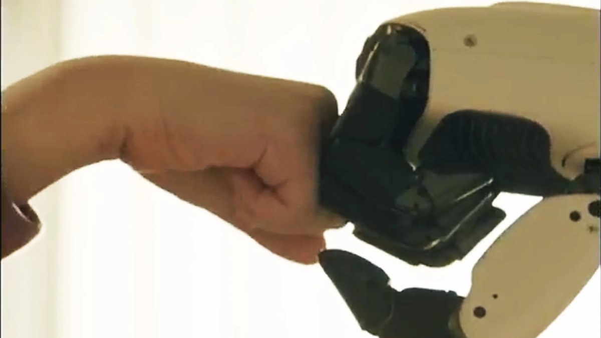 ال جی ربات دستیار خانگی CLOiD را در CES 2026 معرفی می‌کند