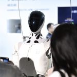 چگونه ربات انسان‌نمای فوق واقع‌گرایانه چین، توانست مثل انسان راه برود