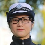 چین پلیس راهنمایی و رانندگی را به عینکهای هوش مصنوعی مجهز میکند