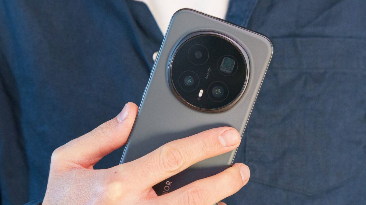 عرضه جهانی آنر مجیک ۸ پرو به خاورمیانه رسید