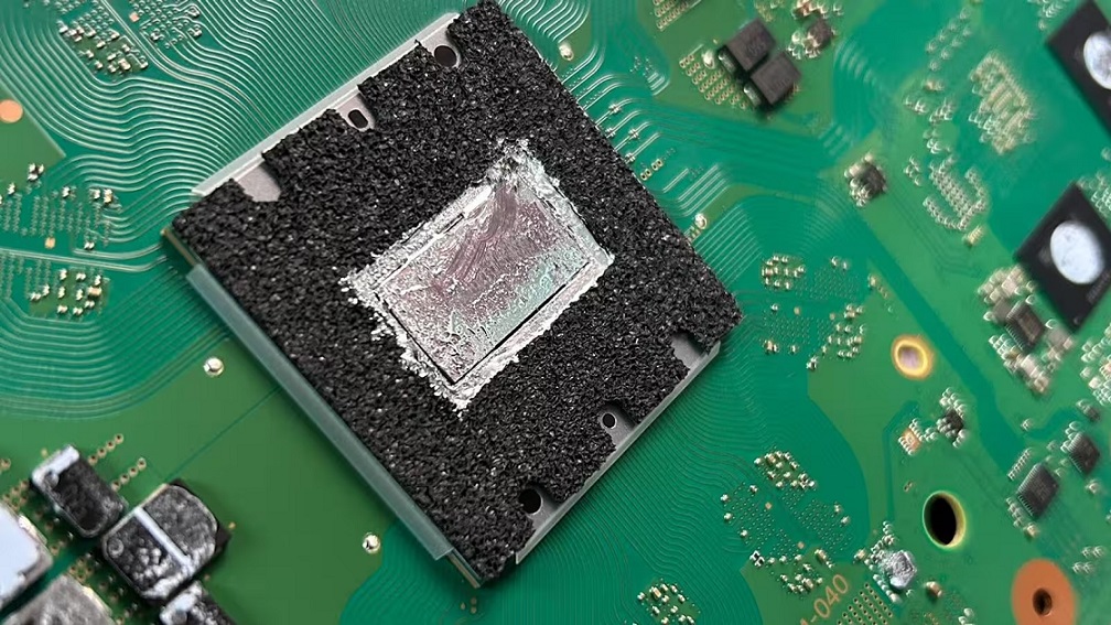 کارشناس: فرسودگی فلز مایع می‌تواند PS5 را دچار اختلال حرارتی کند