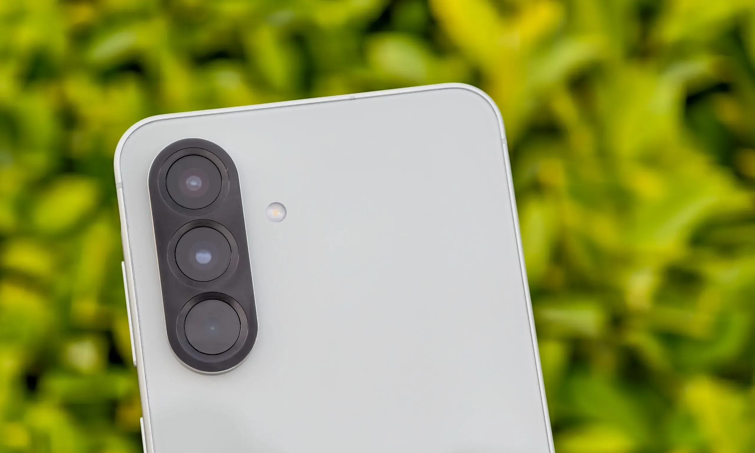 مشخصات دوربین گلکسی A57 و A37 فاش شد؛ ارتقای محافظه‌کارانه