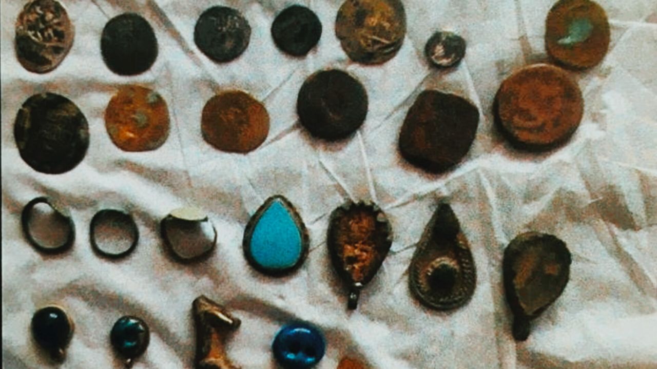 دختر ۱۳ ساله گنج پنهانی پدرش را به پلیس گزارش داد